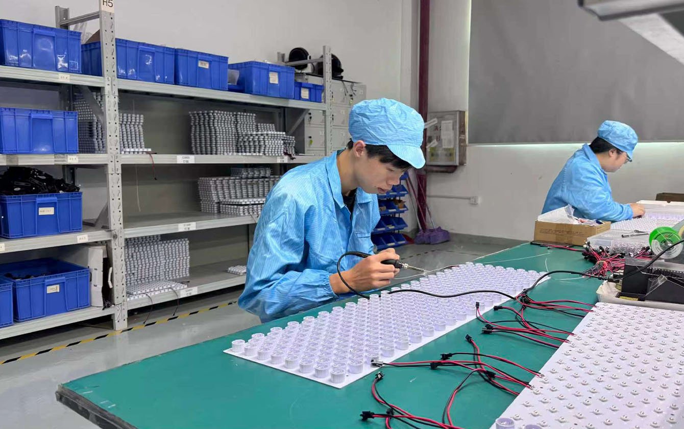 RICOVSUN red light therapy panel manufacturing production line