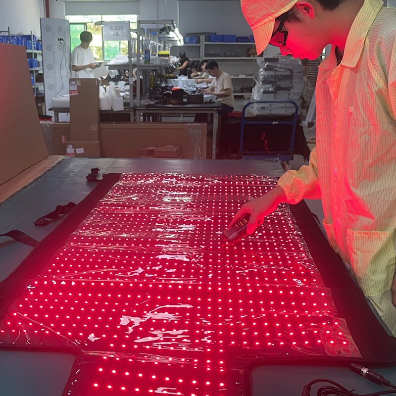 RICOVSUN wearable red light therapy product assembly process