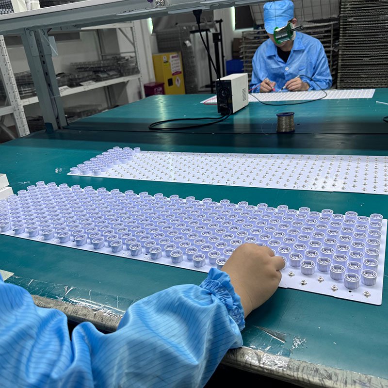 RICOVSUN red light therapy panel manufacturing production line