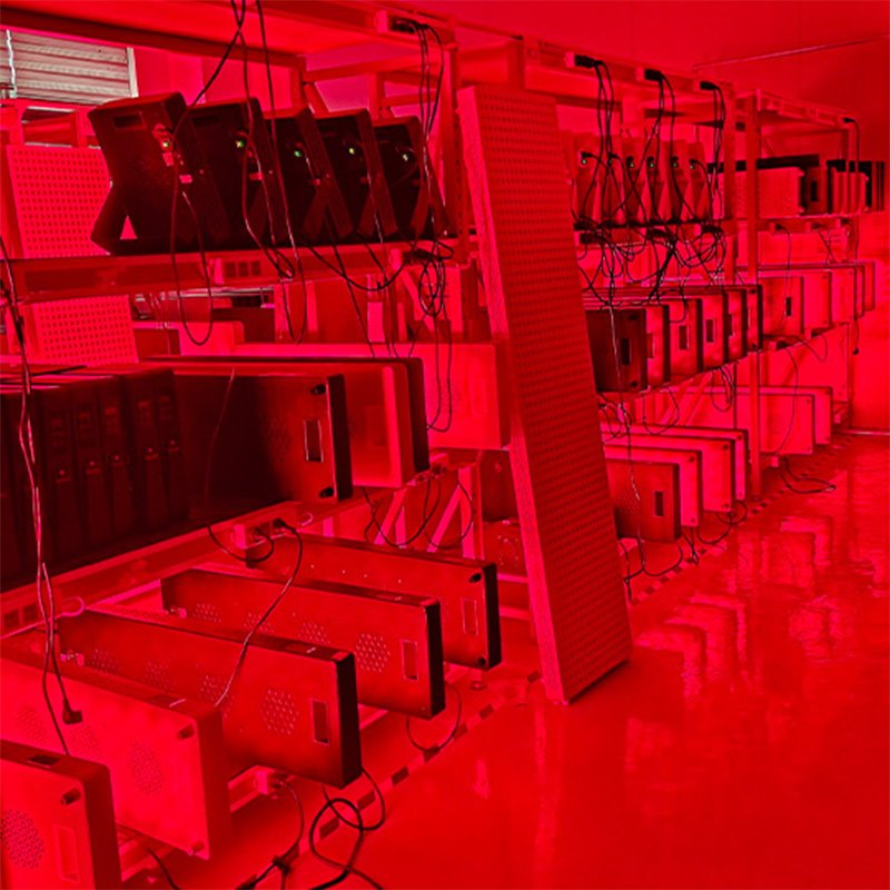 -Red light therapy panel aging testing at RICOVSUN factory