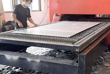 Fiber Laser Cutting Machine