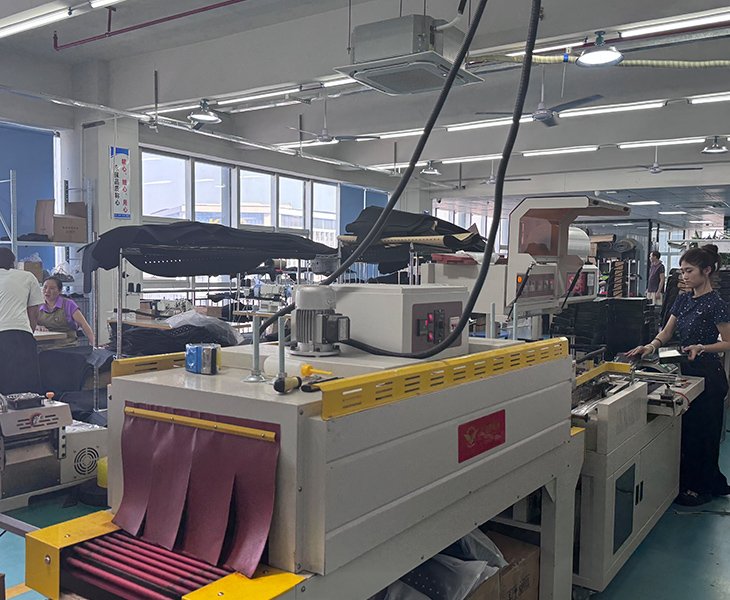 Automatic packaging machine